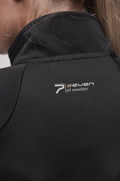 Sportjacka Jacket w zip figursydd svart - seven of sweden