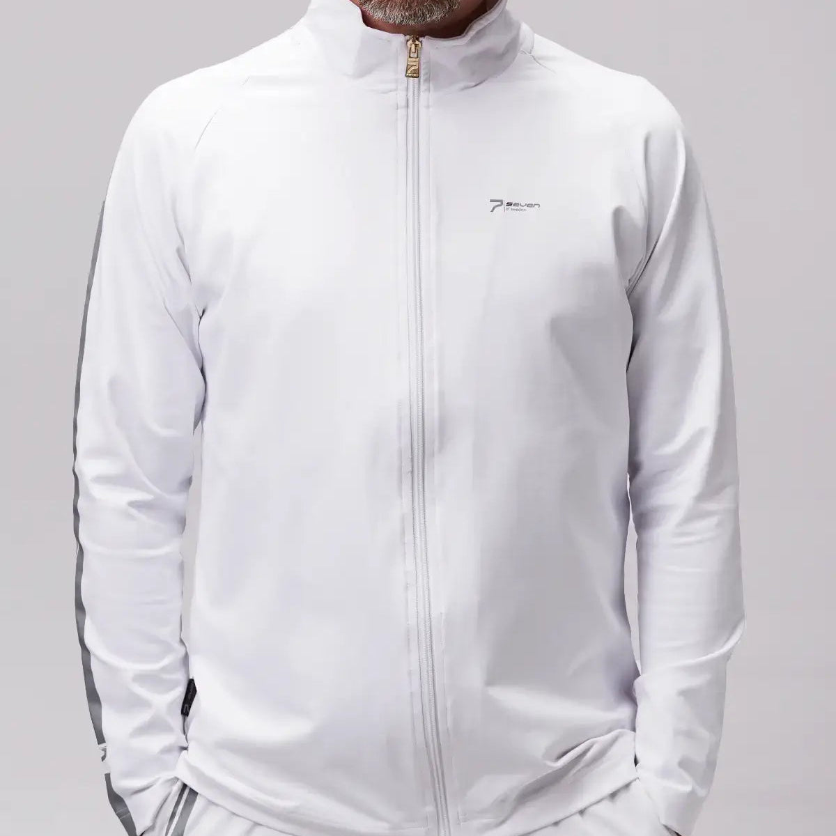 Vit retro jacka fram