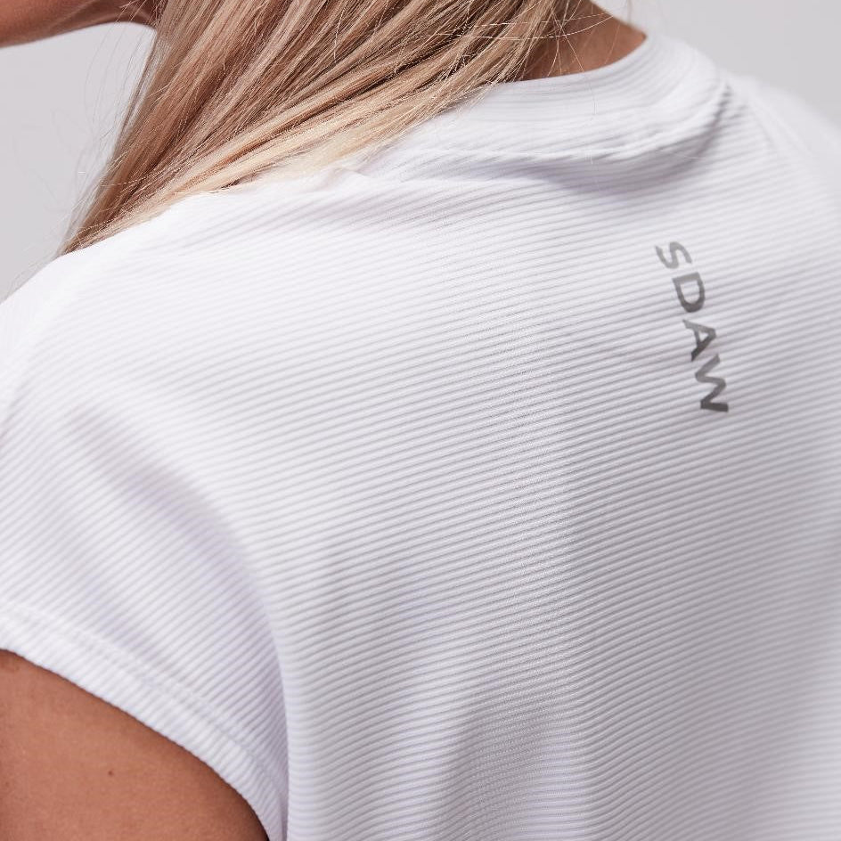 SDAW Padellinne Loose Fit Vit logo i nacke