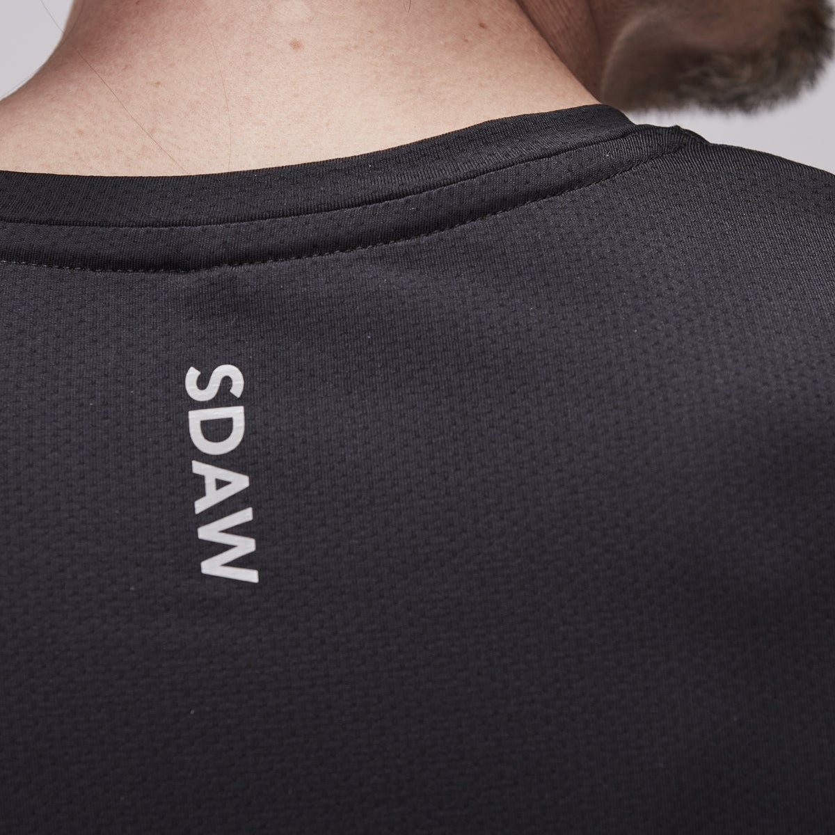 SDAW Padeltröja svart logotyp i nacke